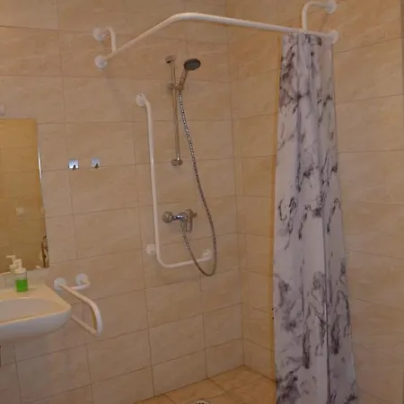Bartnik Otel Pszczółki