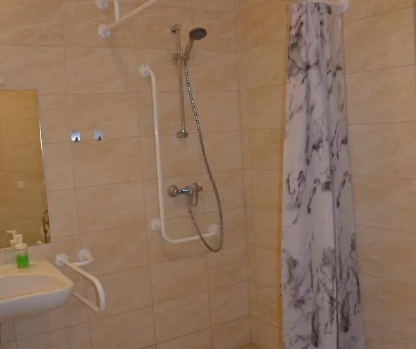 Bartnik Otel Pszczółki